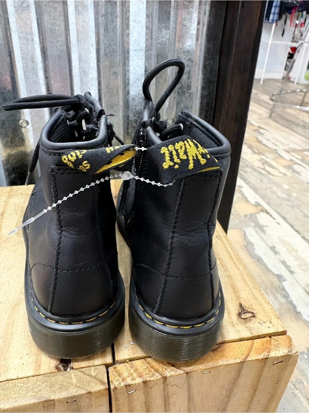 Dr. Martens classic kids